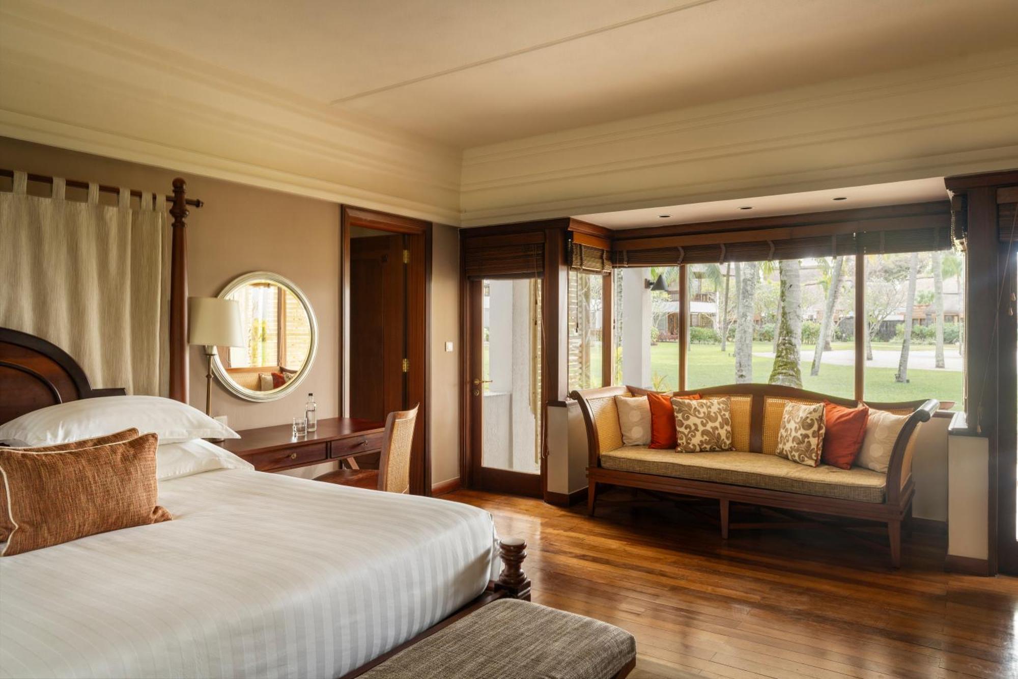 Constance Prince Maurice Poste de Flacq Exterior foto A bedroom at the Four Seasons Resort